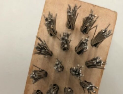 CHOOSING A GOOD SCRATCH BRUSH